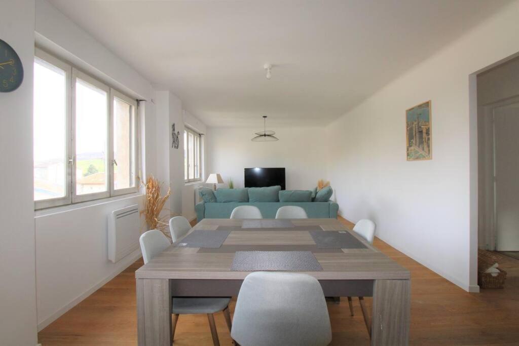 Joli Appartement Au Calme Lay-Saint-Christophe Exteriör bild